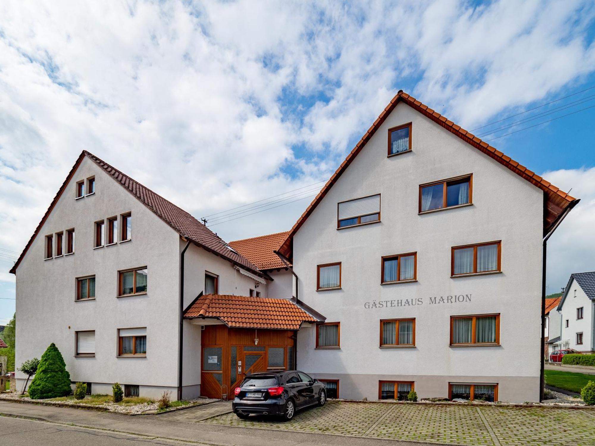 Gaestehaus Marion Dettingen an der Erms Ngoại thất bức ảnh