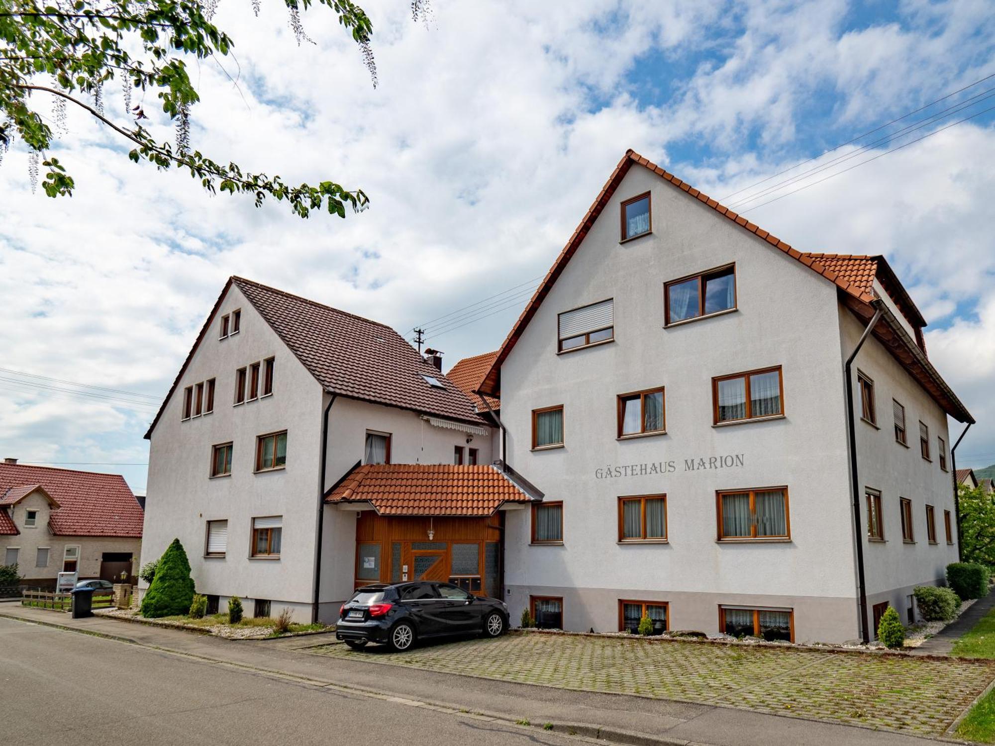 Gaestehaus Marion Dettingen an der Erms Ngoại thất bức ảnh