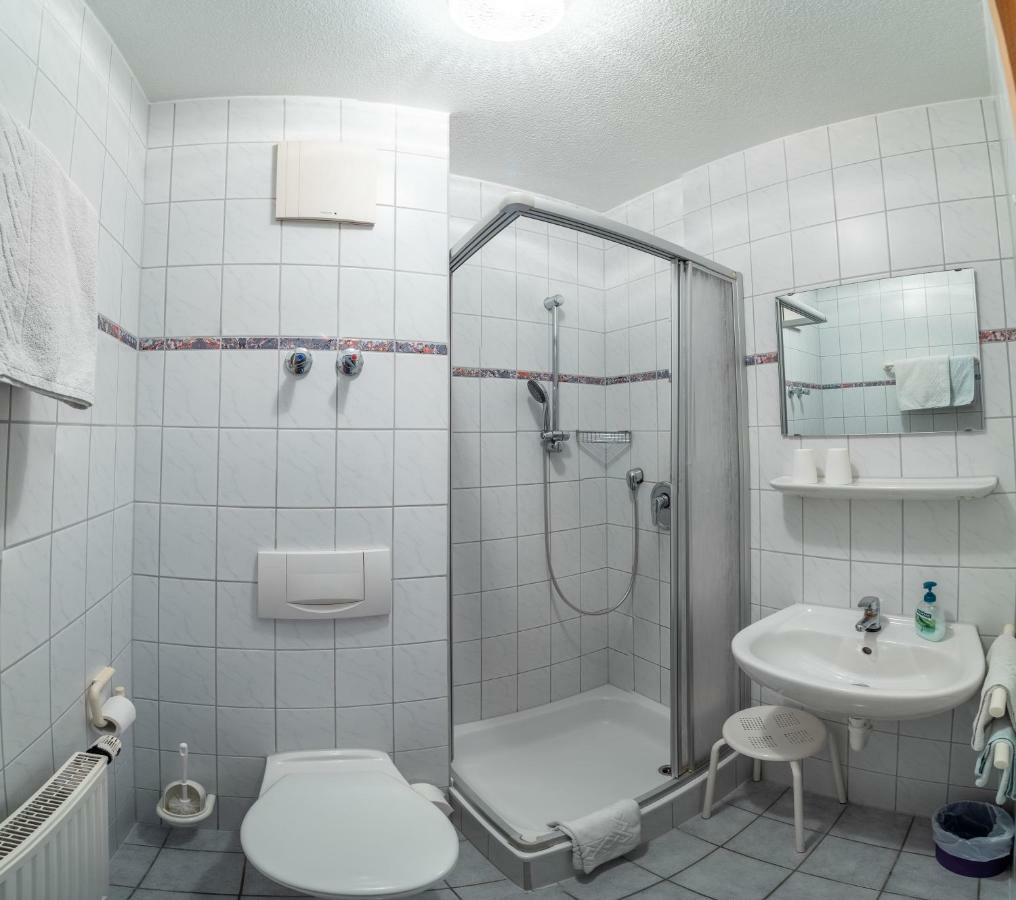 Gaestehaus Marion Dettingen an der Erms Ngoại thất bức ảnh